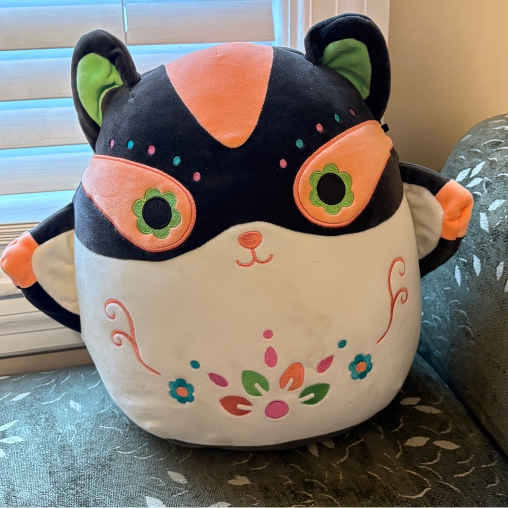 Squishmallows Elvis the sugar glider plush stuffed toy. Embroidery.